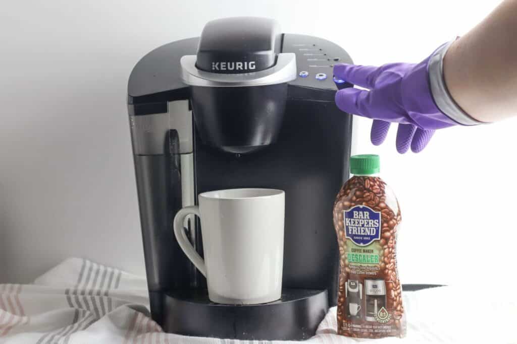 how to clean keurig coffee maker without vinegar