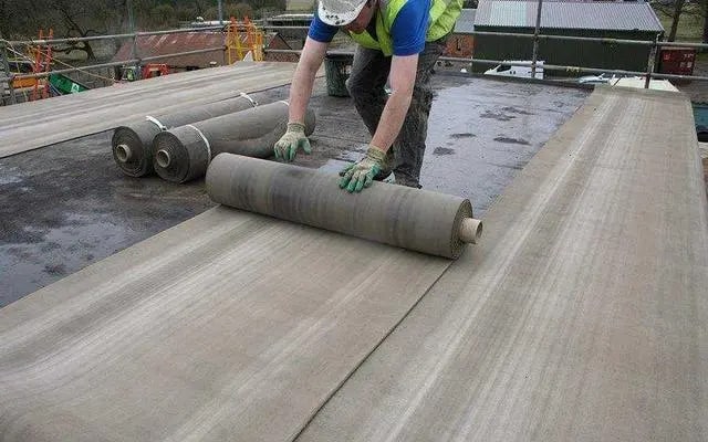 Laying Carpet on Concrete for Using Carpet Glue